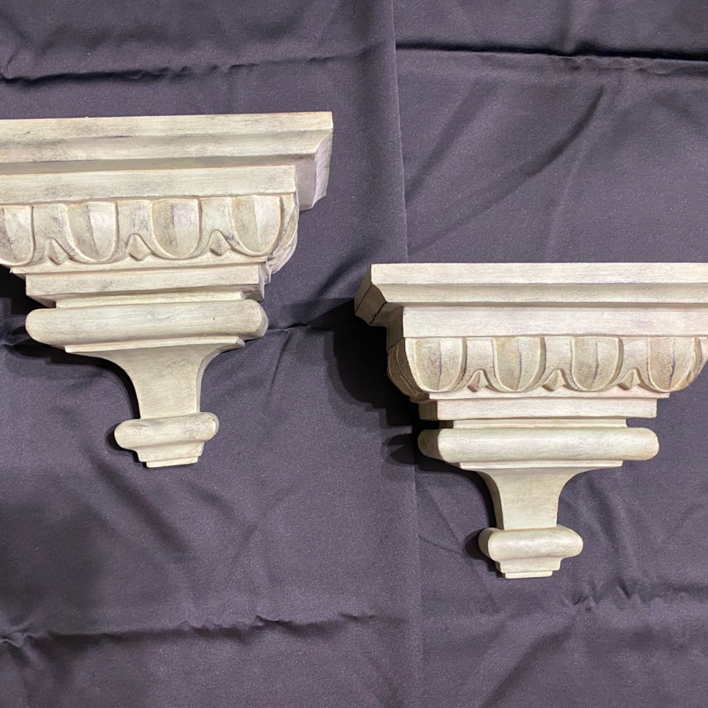 Set of 2 wall shelfs NEW NEVER USED